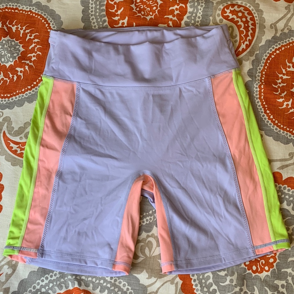 Fabletics High Waisted Trinity Run Short 7” Large